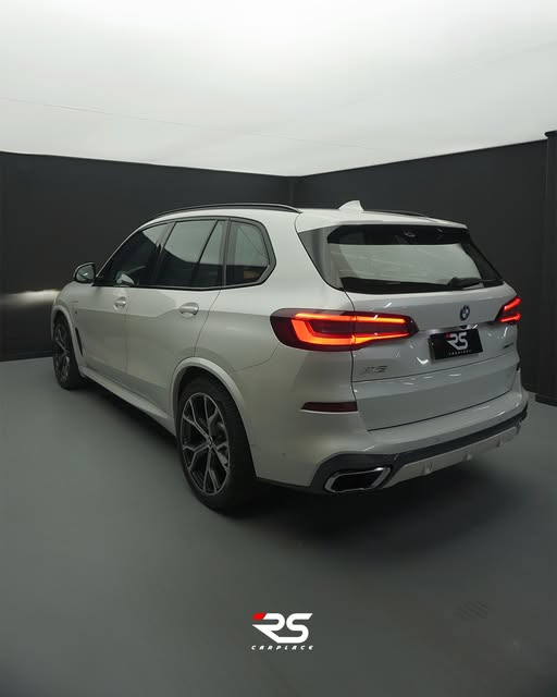 BMW X5 M SPORT HYBRID - Imagem 8
