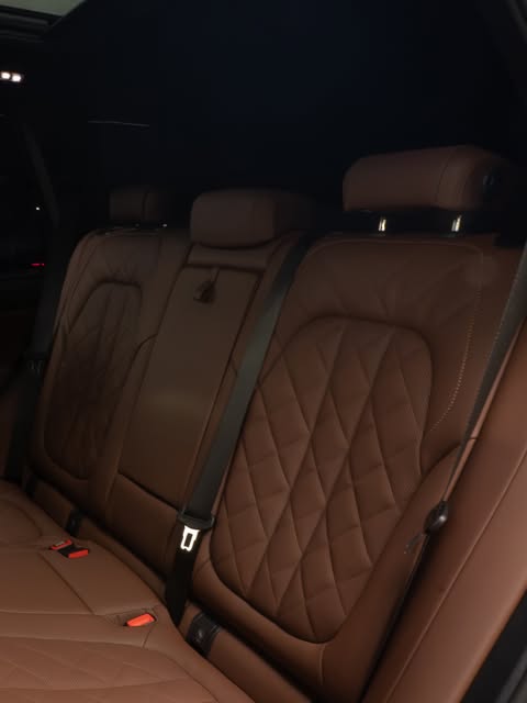 BMW X5 XDRIVE50E - Imagem 14