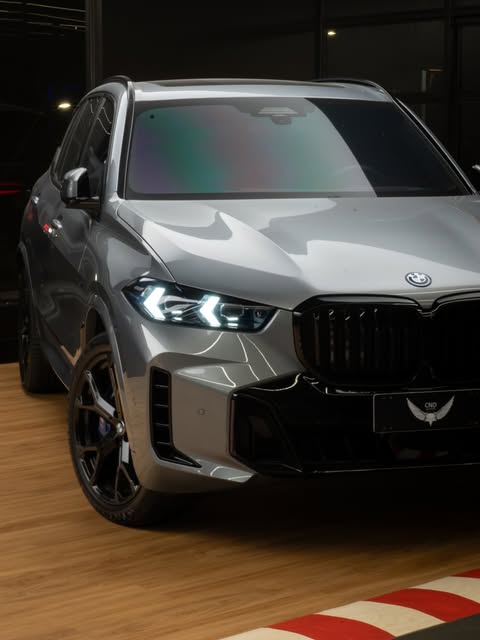 BMW X5 XDRIVE50E - Imagem 5