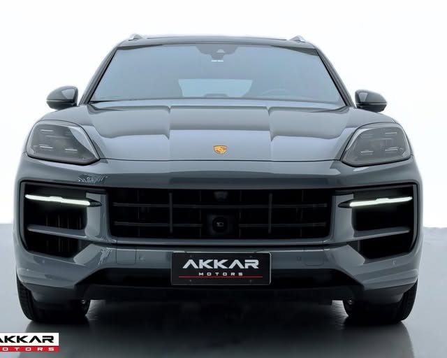 PORSCHE CAYENNE S E-HYBRID - Imagem 2