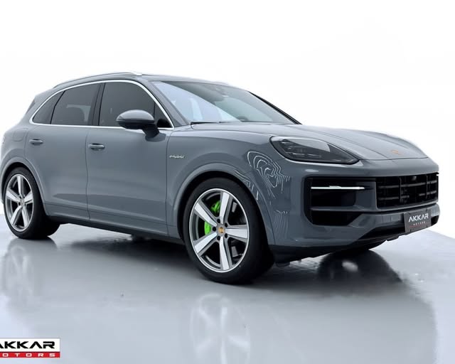 PORSCHE CAYENNE S E-HYBRID - Imagem 8