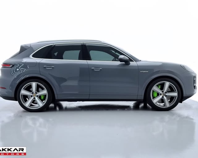 PORSCHE CAYENNE S E-HYBRID - Imagem 9