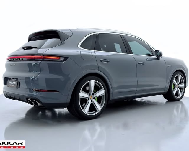 PORSCHE CAYENNE S E-HYBRID - Imagem 10