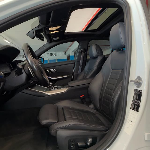 BMW 320I M SPORT - Imagem 9