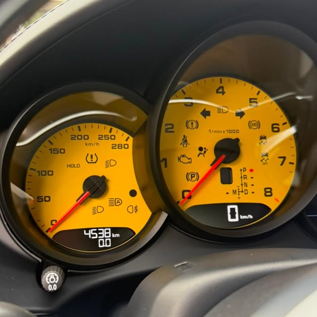 PORSCHE 718 BOXSTER 2.0 TURBO - Imagem 12