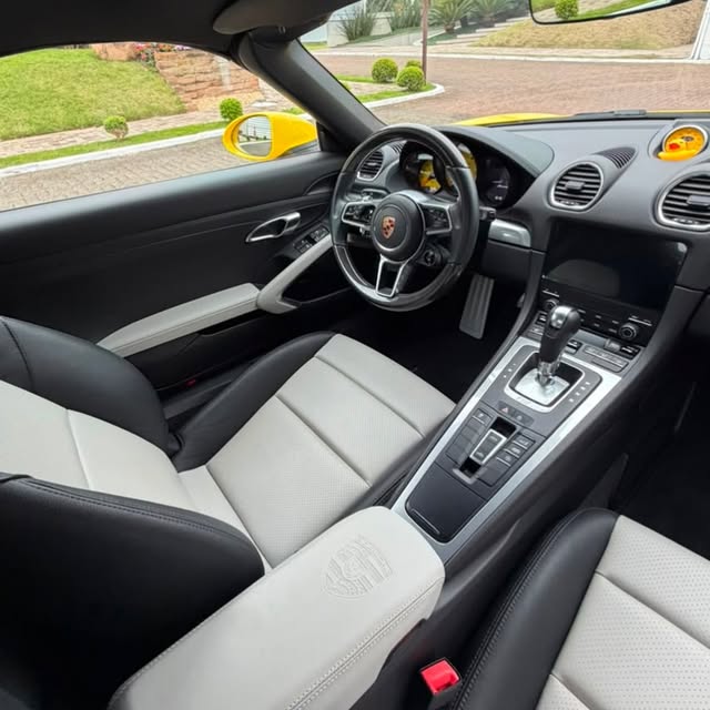 PORSCHE 718 BOXSTER 2.0 TURBO - Imagem 8