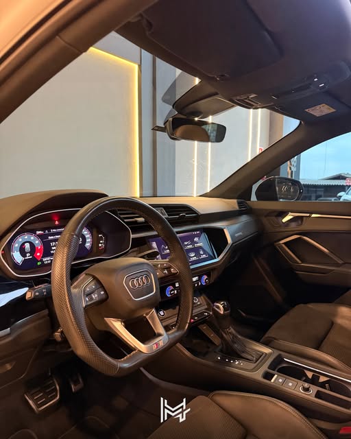 AUDI Q3 PERFORMANCE BLACK - Imagem 3