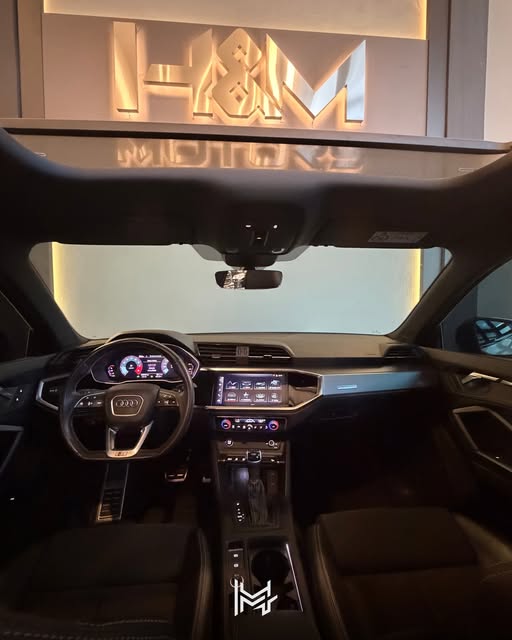 AUDI Q3 PERFORMANCE BLACK - Imagem 4