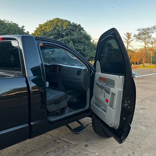 DODGE RAM 2500 SLT - Imagem 8