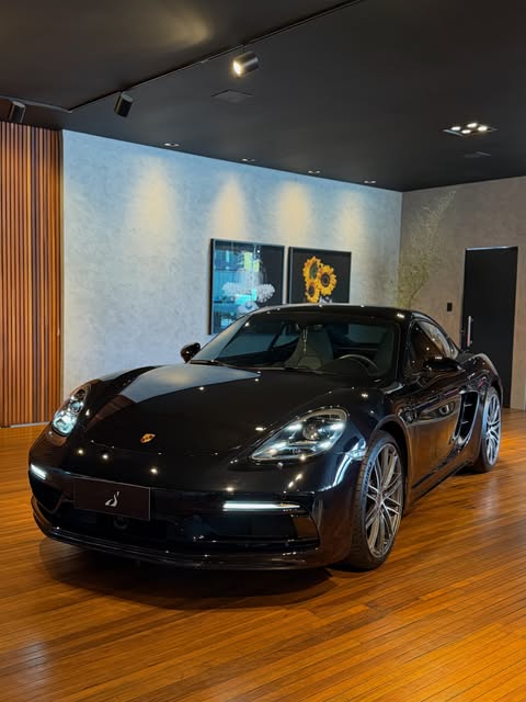 PORSCHE 718 CAYMAN 2.0 TURBO - Imagem 2