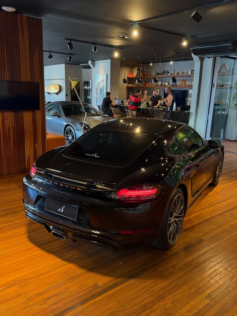 PORSCHE 718 CAYMAN 2.0 TURBO - Imagem 3