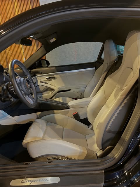 PORSCHE 718 CAYMAN 2.0 TURBO - Imagem 9