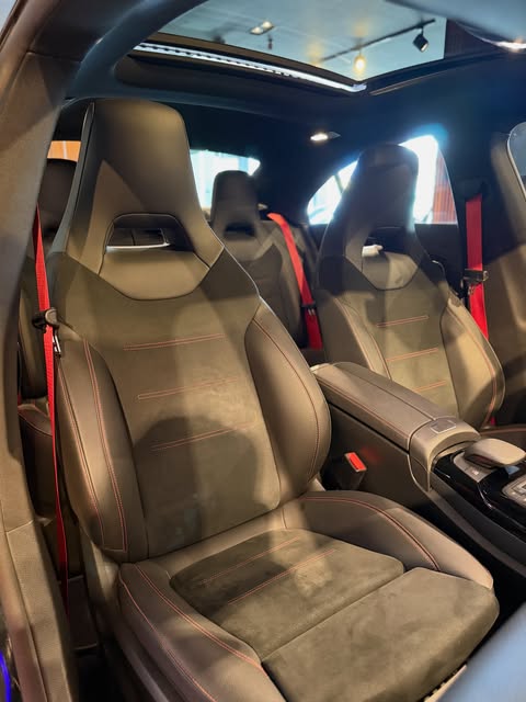 MERCEDES-BENZ CLA 45S AMG - Imagem 11