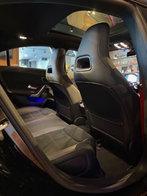 MERCEDES-BENZ CLA 45S AMG - Imagem 13