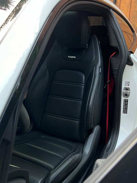 MERCEDES-BENZ C 63 AMG C63S - Imagem 13