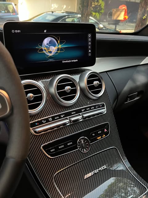 MERCEDES-BENZ C 63 AMG C63S - Imagem 16