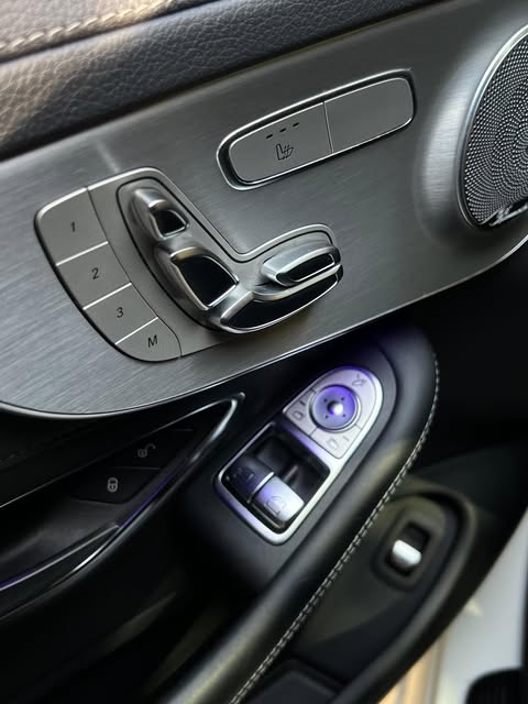 MERCEDES-BENZ C 63 AMG C63S - Imagem 18