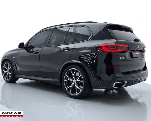 BMW X5 XDRIVE45E M SPORT - Imagem 9