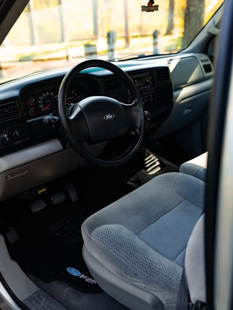 FORD F-250 XLT-L - Imagem 11