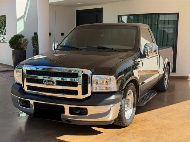 FORD F-250 XLT - Imagem 1