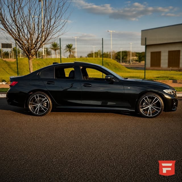 BMW 320I M SPORT - Imagem 4