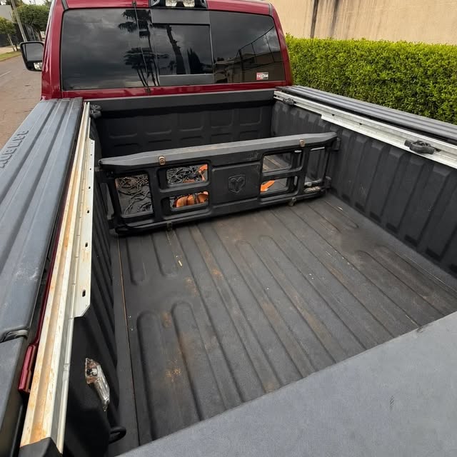 RAM 2500 LARAMIE NIGHT EDITION - Imagem 10