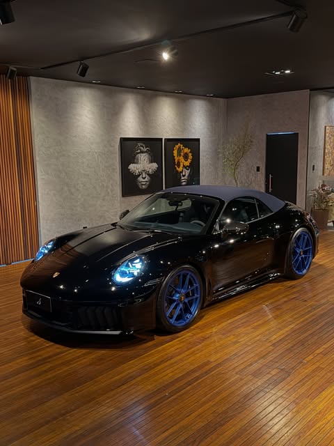 PORSCHE 911 GTS - Imagem 11