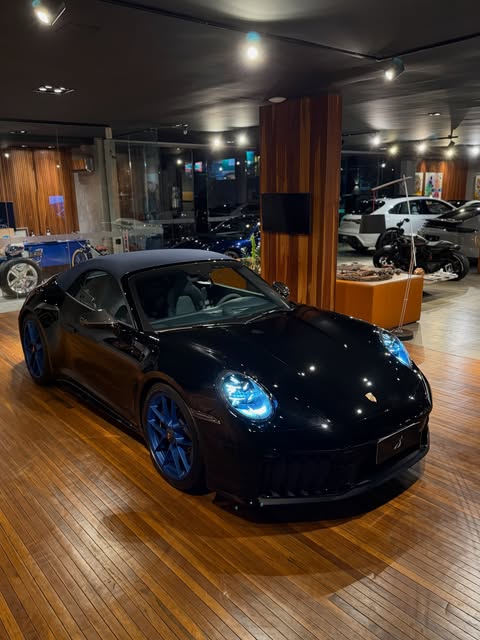 PORSCHE 911 GTS - Imagem 12