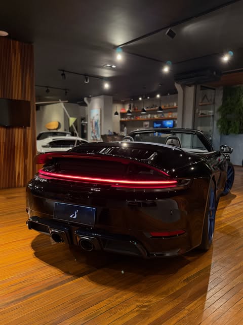 PORSCHE 911 GTS - Imagem 4