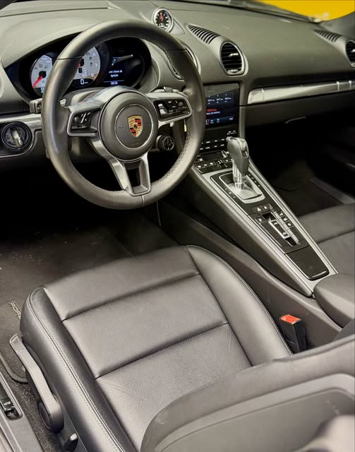 PORSCHE 718 BOXSTER - Imagem 6