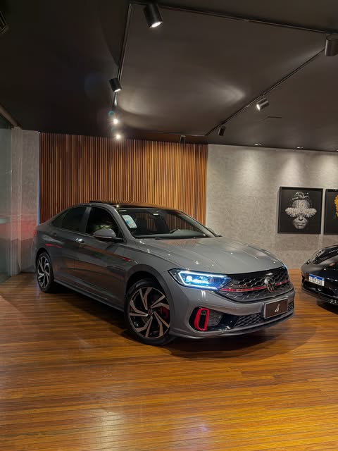 VOLKSWAGEN JETTA GLI - Imagem 14