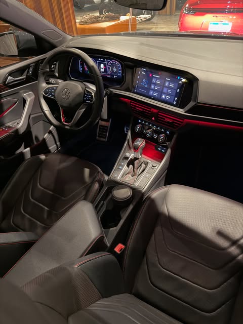 VOLKSWAGEN JETTA GLI - Imagem 8
