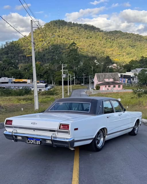 FORD LANDAU LTD - Imagem 2