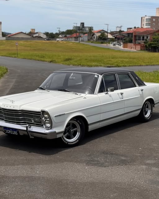 FORD LANDAU LTD - Imagem 4