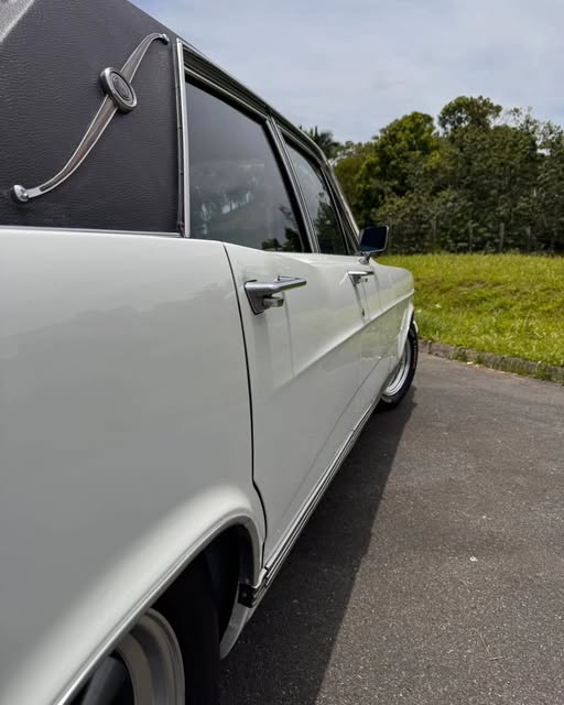 FORD LANDAU LTD - Imagem 5