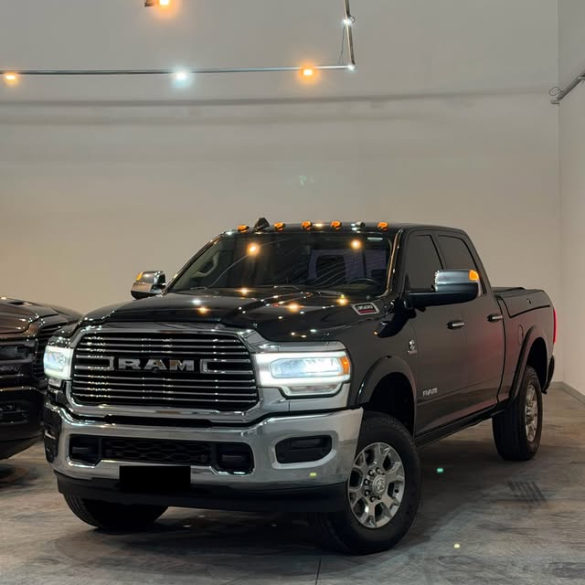 RAM 3500 LARAMIE - Imagem 1