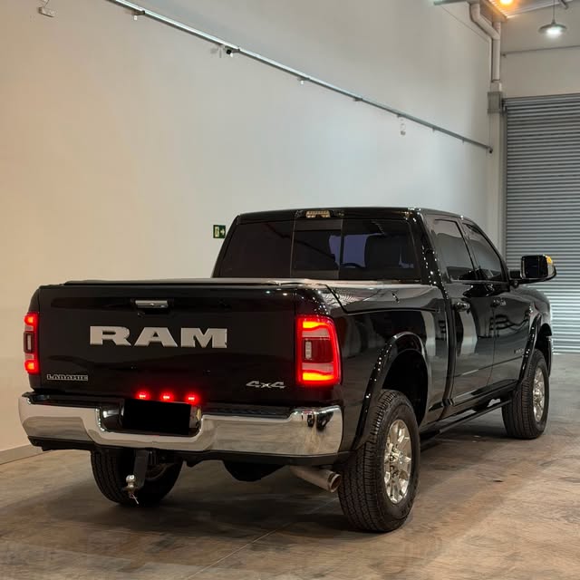RAM 3500 LARAMIE - Imagem 4