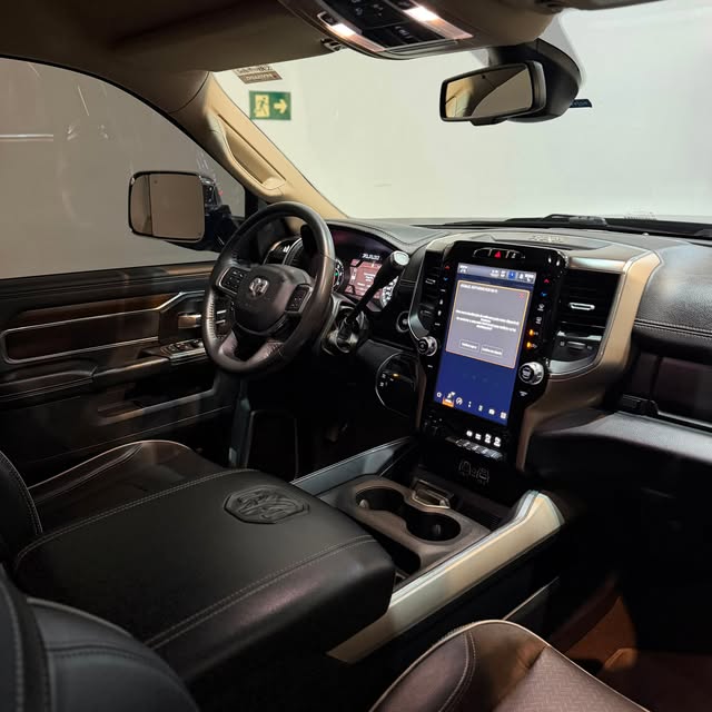 RAM 3500 LARAMIE - Imagem 5