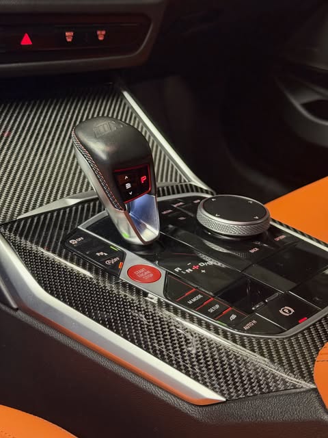BMW M3 COMPETITION - Imagem 16