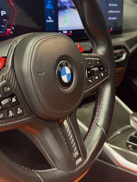BMW M3 COMPETITION - Imagem 17