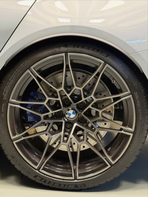 BMW M3 COMPETITION - Imagem 9