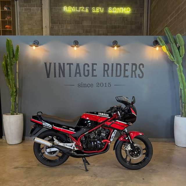 YAMAHA RD 350 - Imagem 1
