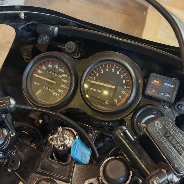 YAMAHA RD 350 - Imagem 7