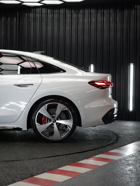 AUDI A5 PERFORMANCE S LINE - Imagem 13
