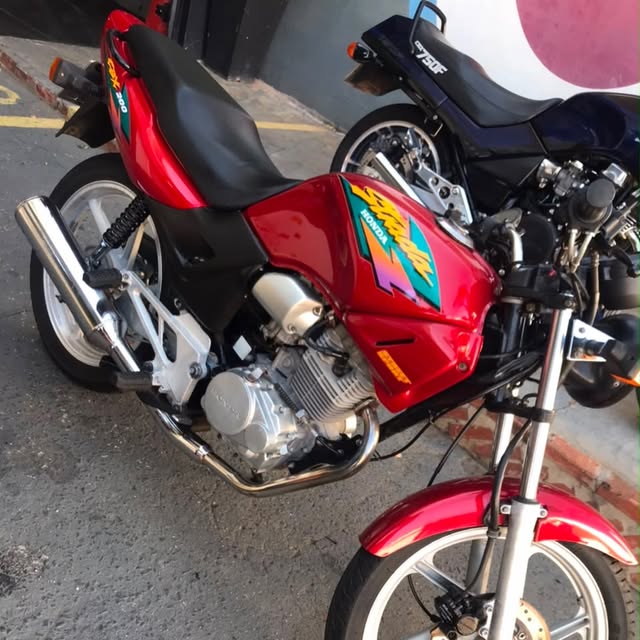 HONDA CBX 200 - Imagem 1
