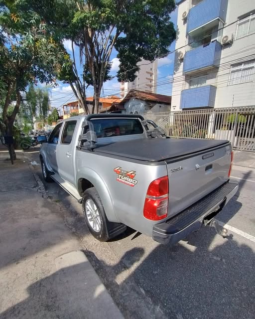TOYOTA HILUX SRV - Imagem 5
