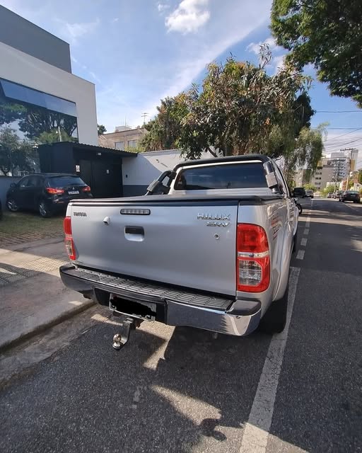 TOYOTA HILUX SRV - Imagem 7