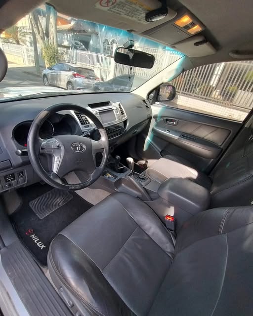 TOYOTA HILUX SRV - Imagem 8