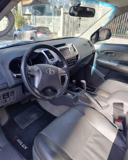 TOYOTA HILUX SRV - Imagem 9