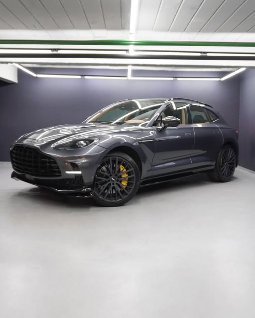 ASTON MARTIN DBX DBX707 - Imagem 7